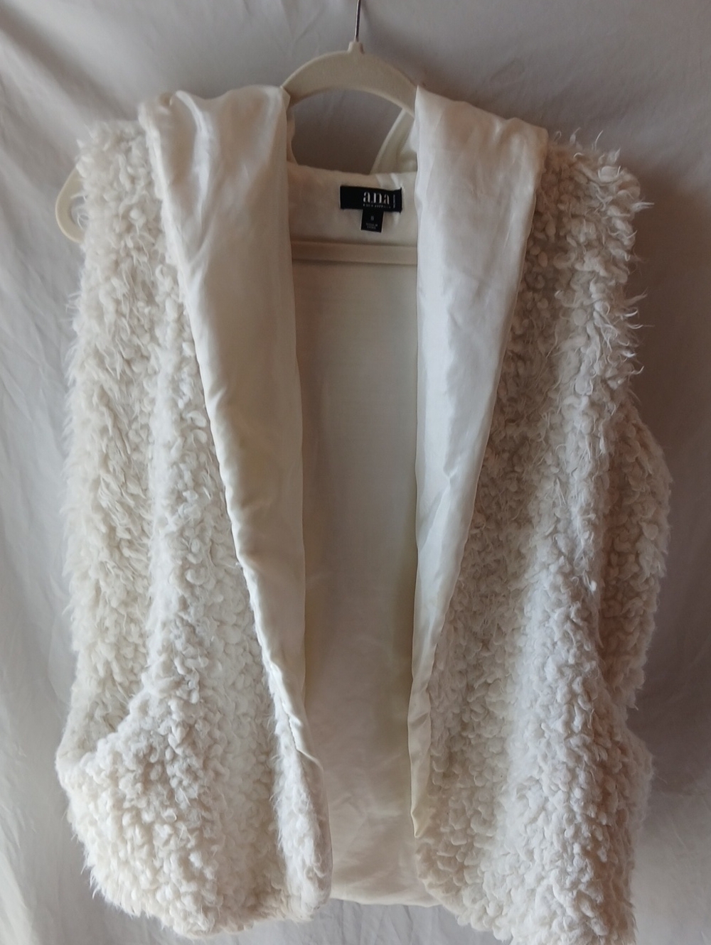 A.N.A Fuzzy Cream Hooded Vest With Pockets! So Fun!